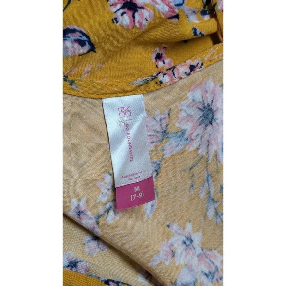 NO BOUNDARIES Floral Tie-Front Crop Top V-Neck Short Sleeve Blouse SMALL - Picture 4 of 5